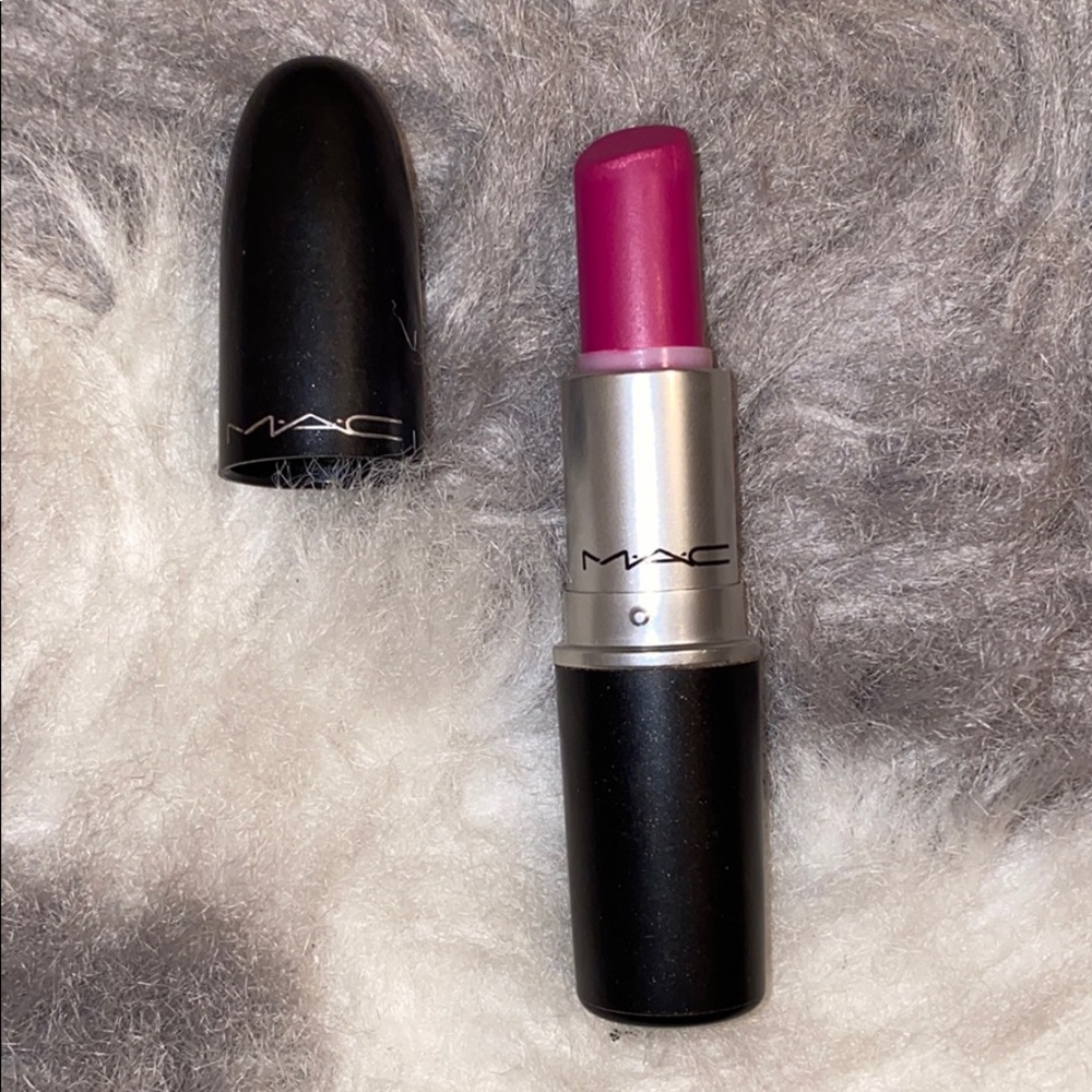 Mac Flat out fabulous lipstick